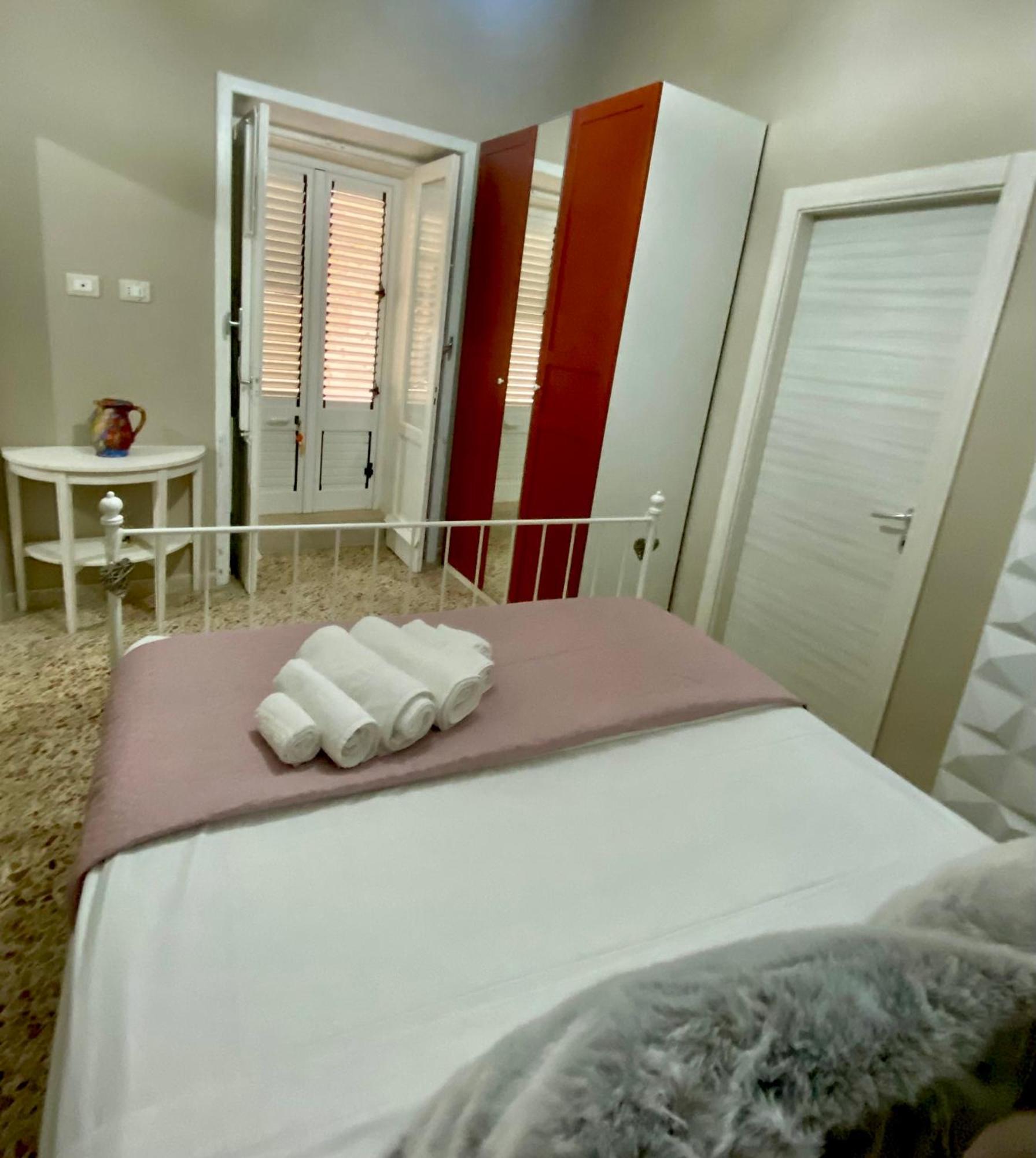 Delizia House Ortigia,Centro Citta, Vicino Al Mare Apartment Syracuse Ngoại thất bức ảnh